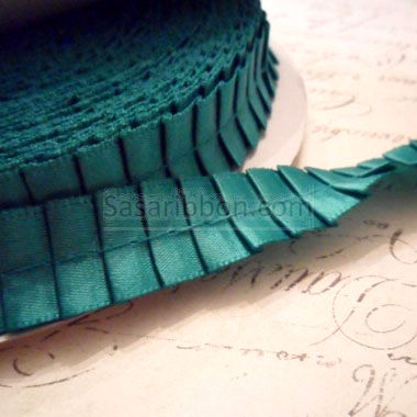 Pleated Ribbon Trims